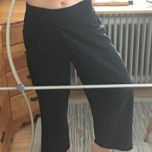 Lululemon wide leg commuter/work pants (black)